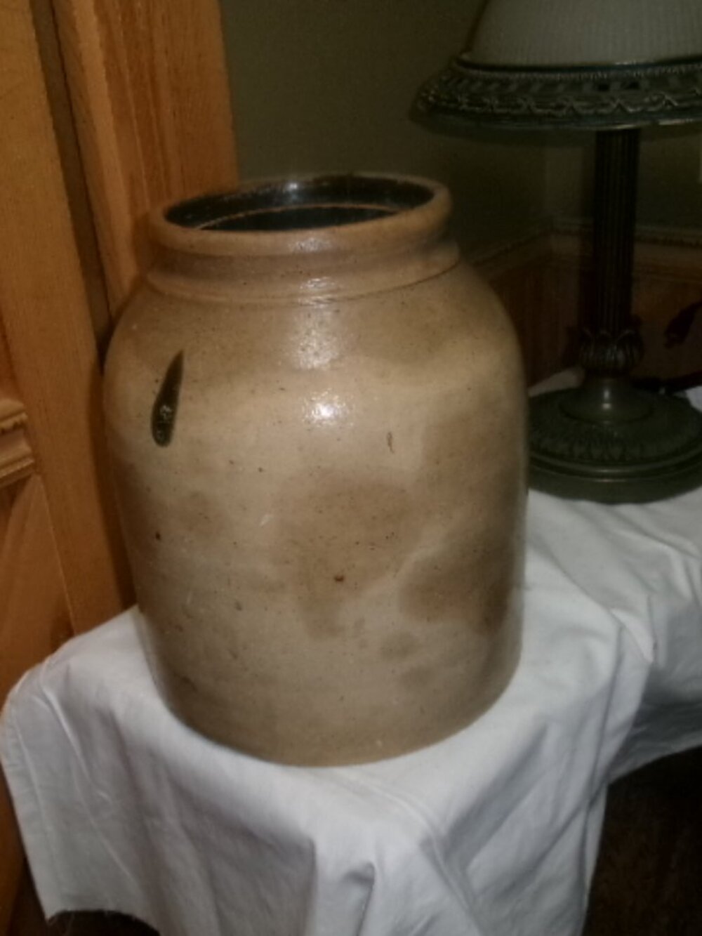 antique 1880 2 gal stoneware salt glaze crock jar or butter jar 10.5 H 8.5 w - Picture 2 of 7